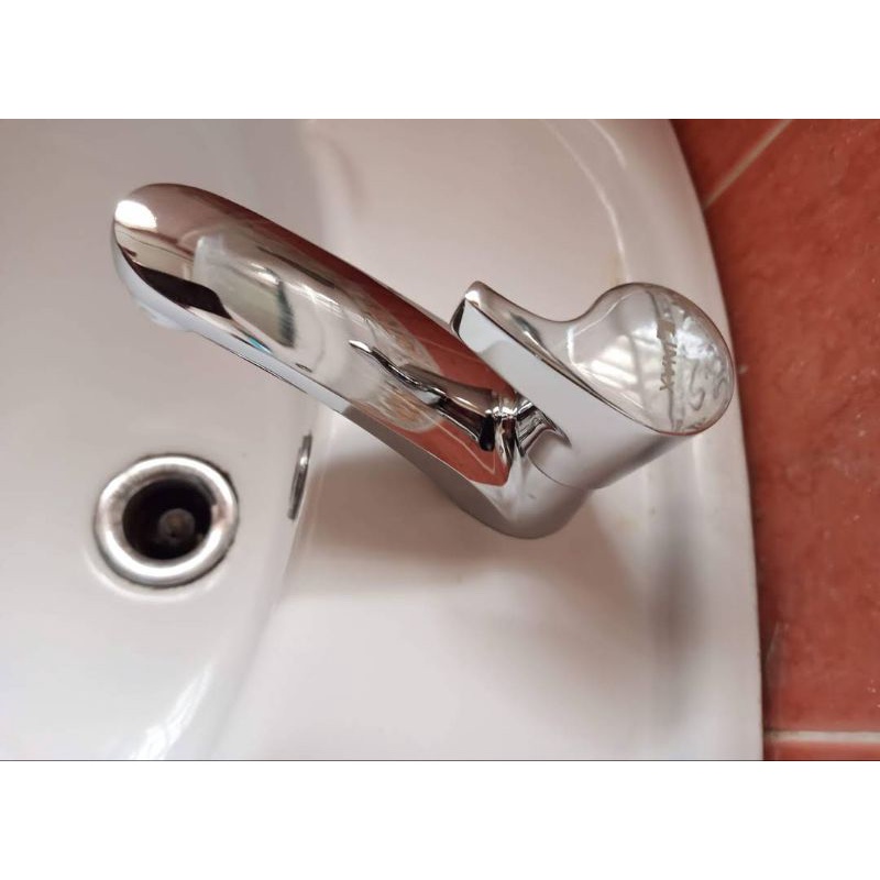 Vòi lavabo lạnh inox bóng kiểu dáng Inax, vòi rửa mặt lạnh. Chọn Hỏa tốc để nhận hàng trong 2h