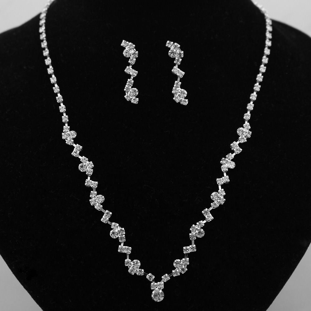 Bộ trang sức gồm Vòng cổ và đôi khuyên tai đính đá lấp lánh thời trang cho nữ