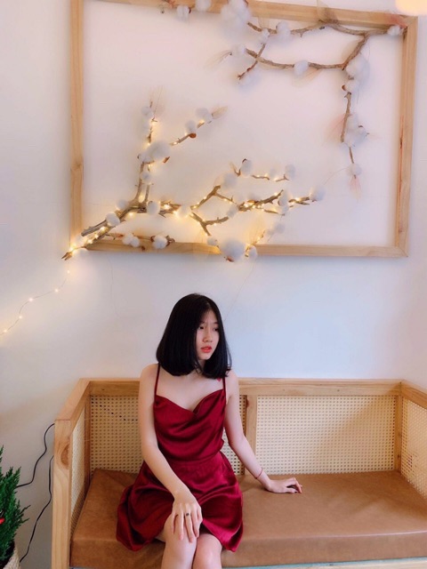 Đầm đen 2s cổ đỗ hai dây - May Dress
