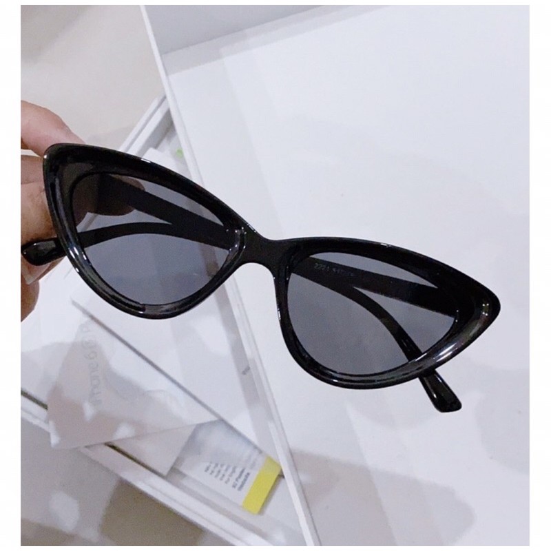 Kính mắt mèo thời trang hot trend