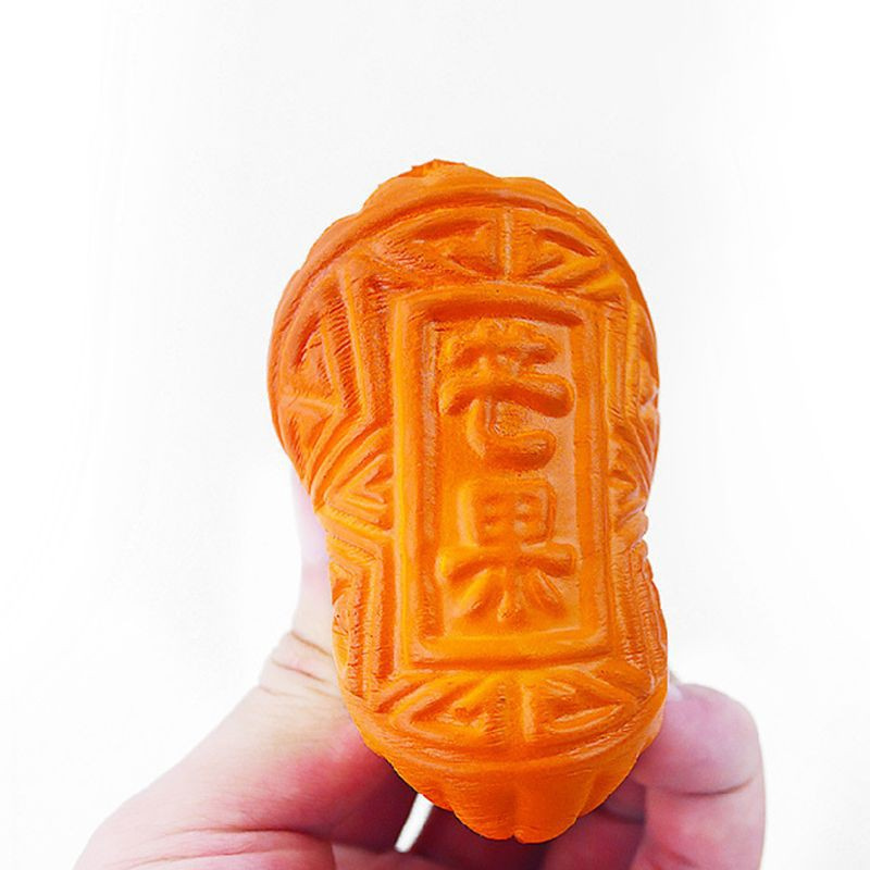 Mô hình bánh trung thu dùng trang trí nội thất độc đáo