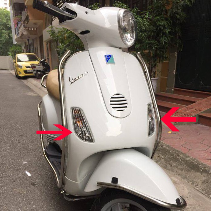 Đèn Xi nhan xe máy - Đèn xi nhan trước xe VESPA LX 125 - 150