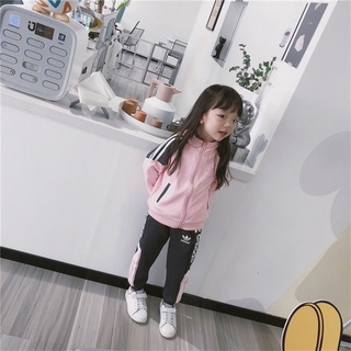 Bộ adidas về 2 màu xanh hồng cho bé trai và bé gái