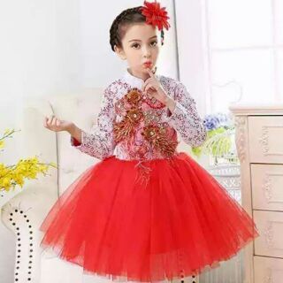 Váy đính đá kim sa đón tết