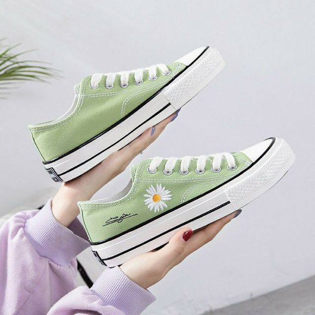 Giày Mạnh Thắng