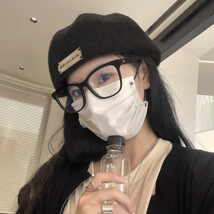 Mũ nồi MG STUDIO len đính miếng kim loại trang trí