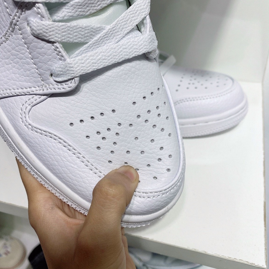 GIÀY JORDAN CR7 TRẮNG VỆT VÀNG CAO CẤP FULL BOX