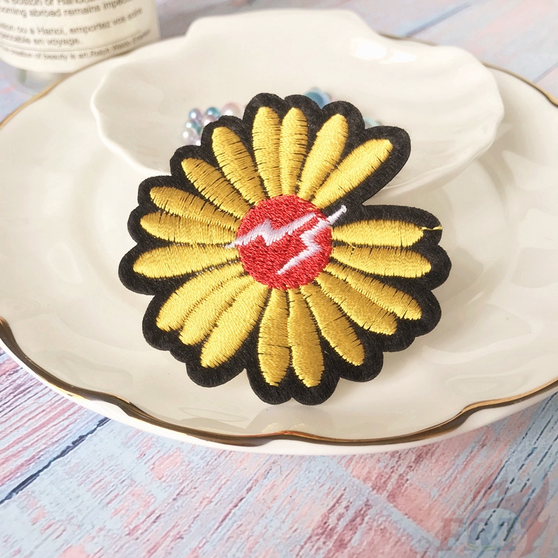 ☸ Sticker Ủi Thêu Hình Hoa Cúc Xinh Xắn ☸ 1 Miếng Dán Ủi Quần Áo Hình Bàn Tay