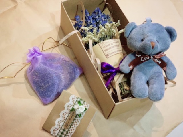 Hộp quà tặng Bó hoa Oải hương Lavender mini kèm gấu bông ( tặng thiệp + túi hương ) | BigBuy360 - bigbuy360.vn
