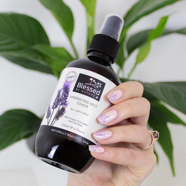 Toner tự nhiên Blessed By Nature Hydrating Mist Toner -