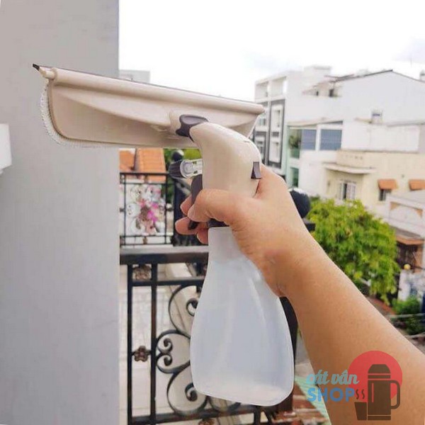 Cây Lau Kính Cửa Sổ Kèm Bình Xịt Spray Squeezee Lock&Lock ETM417