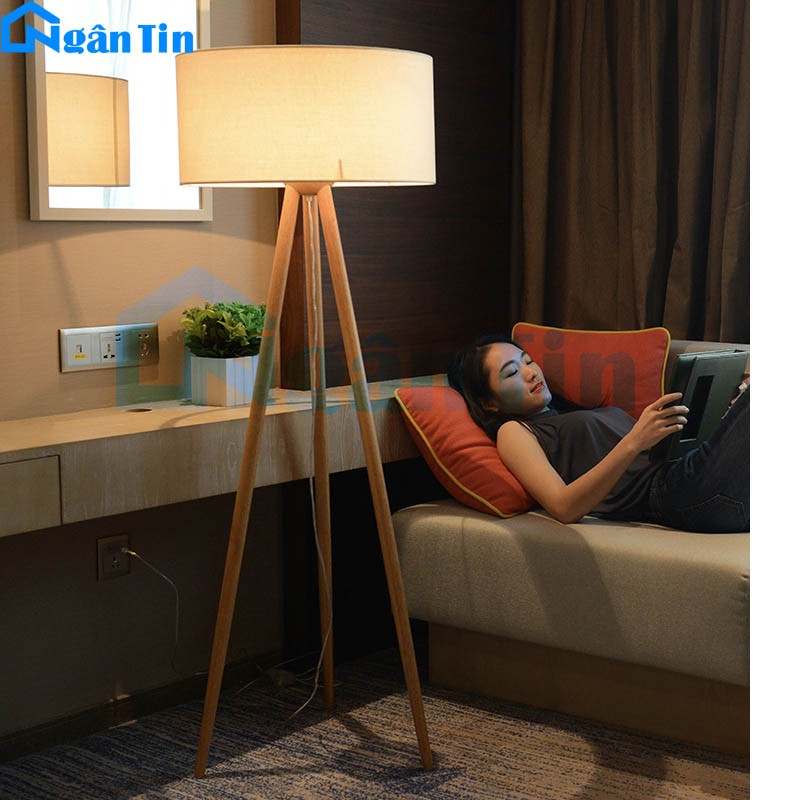 Đèn Cây Đứng Đọc Sách 3 Chân Gỗ Trang Trí Phòng Khách Phòng Ngủ DC539 Ngân Tin