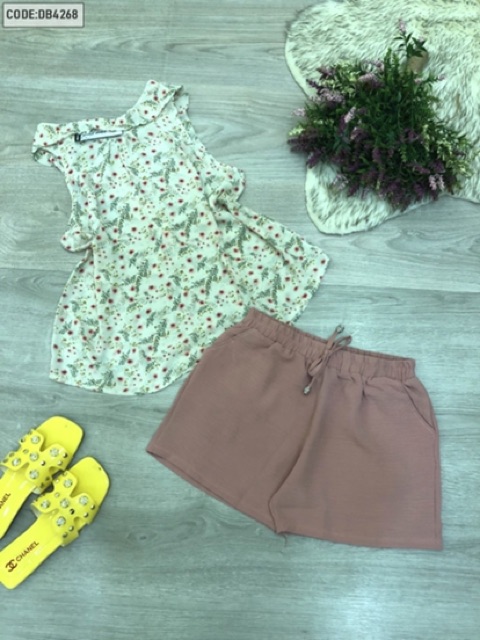 Set bộ đồ nữ cổ yếm áo voan quần đũi | BigBuy360 - bigbuy360.vn