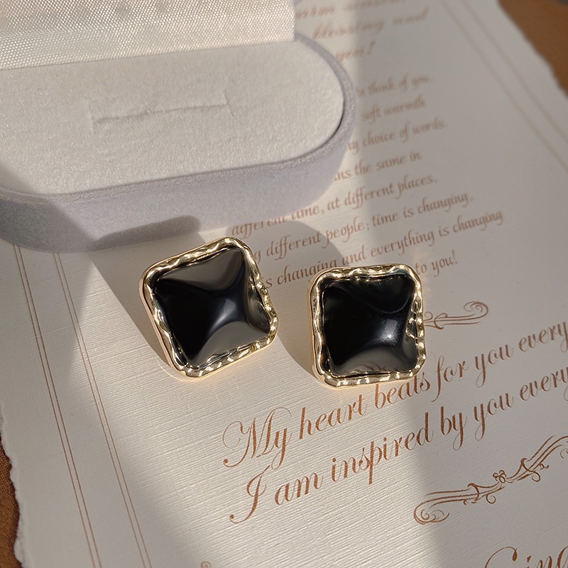 Khuyên Tai Nhựa Resin Kiểu Hình Học Retro Phong Cách Hồng Kông Đơn Giản Cá Tính Cho Nữ