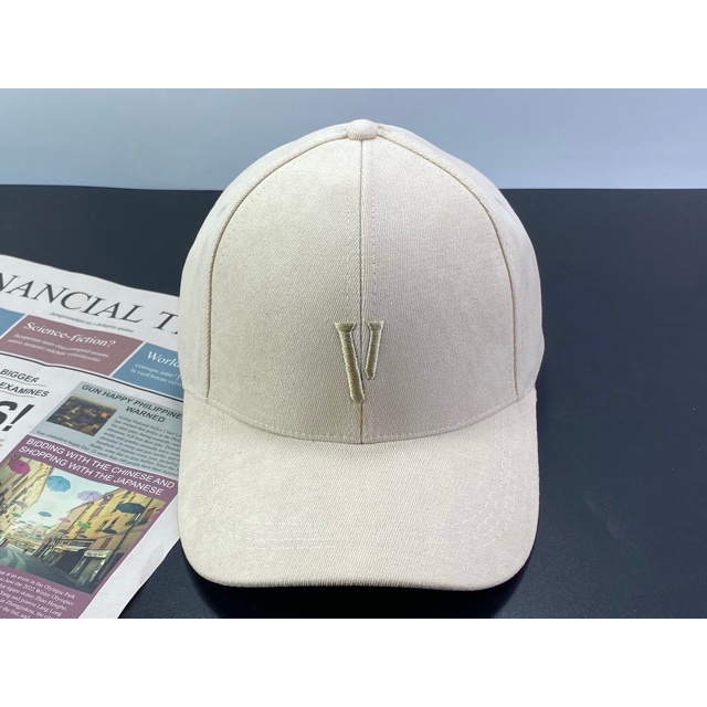 Nón kết lưỡi trai - mũ kết nhung hàn quốc thêu chữ V kem thời trang nam nữ