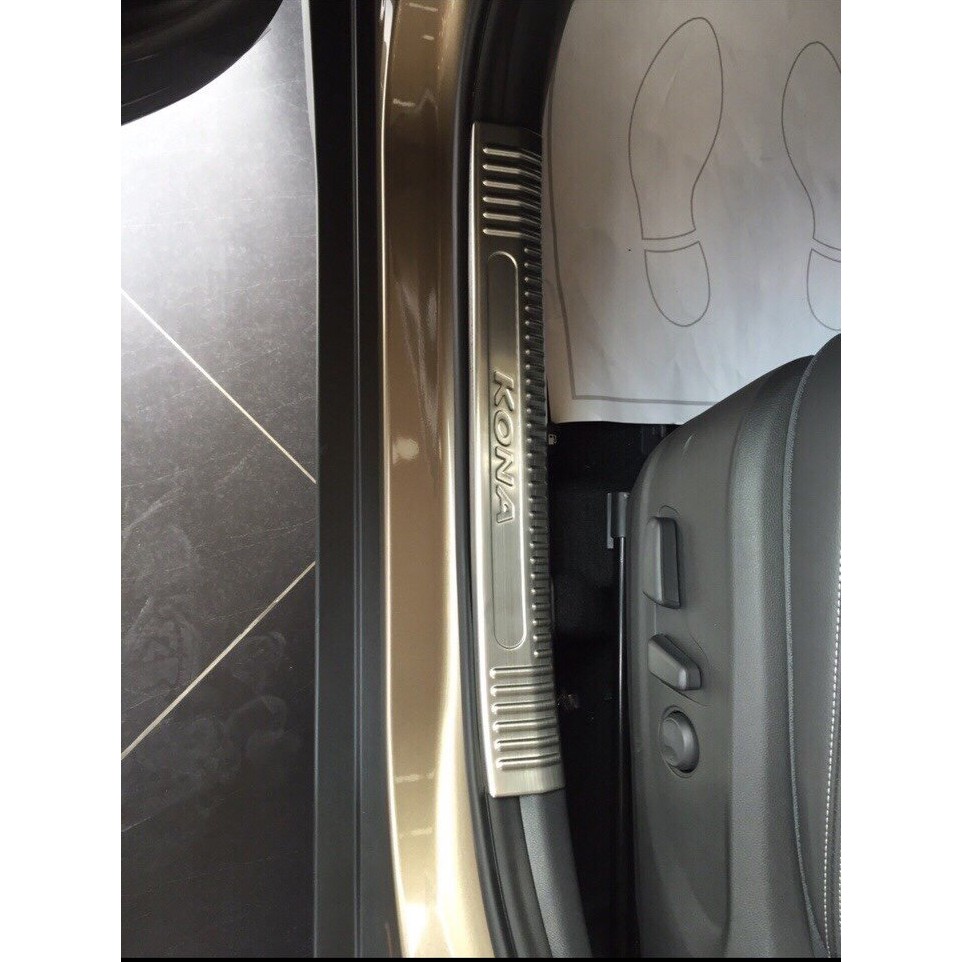 Ốp Bậc Cửa Xe Hyundai Kona 2018 2019 2020 2021 mẫu Inox