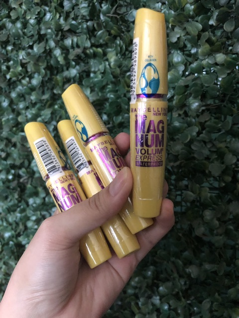 Mascara Maybelline vàng