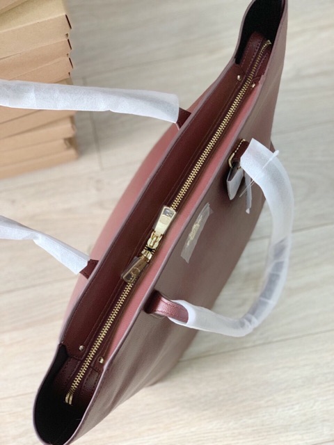 TÚI COACH TOTE MÀU TRƠN DA THẬT F69424