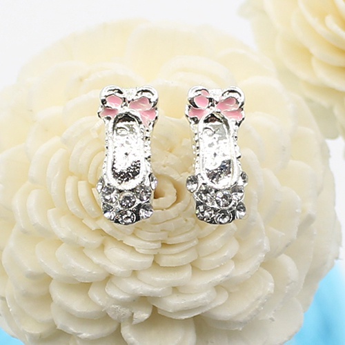 Bông tai hình giày ba-lê đính nơ xinh xắn