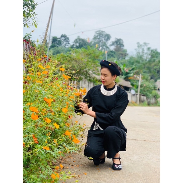 Bộ dân tộc Tày dáng ngắn