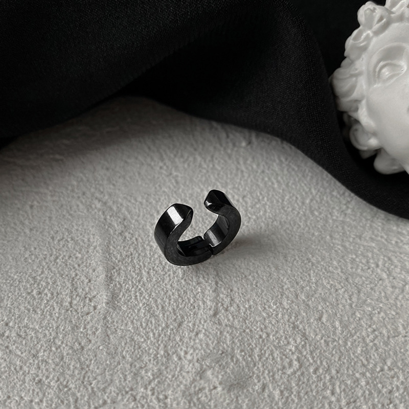 Khuyên Tai Thiết Kế Cá Tính Độc Đáo Hợp Thời Trang