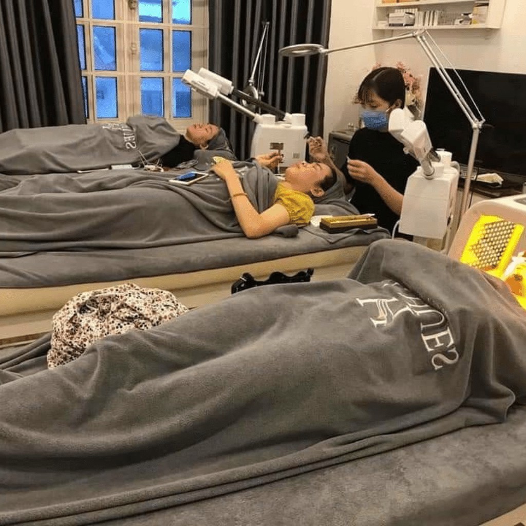 Khăn   Khăn gội, quấn đầu, trải giường spa, phun xăm, nail, mi.