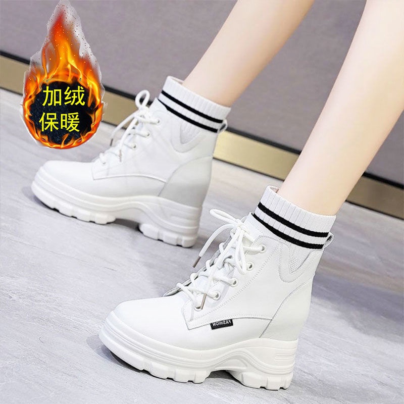 Giày bốt nữ cổ chun sọc đen trắng da mềm độn phong cách Anh quốc cổ cao đế cao | BigBuy360 - bigbuy360.vn