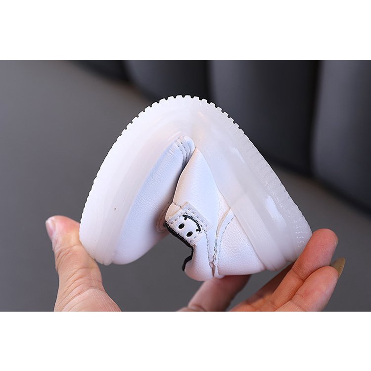 Giày Thể Thao Da Có Đèn Led Cho Bé 1-8 Tuổi
