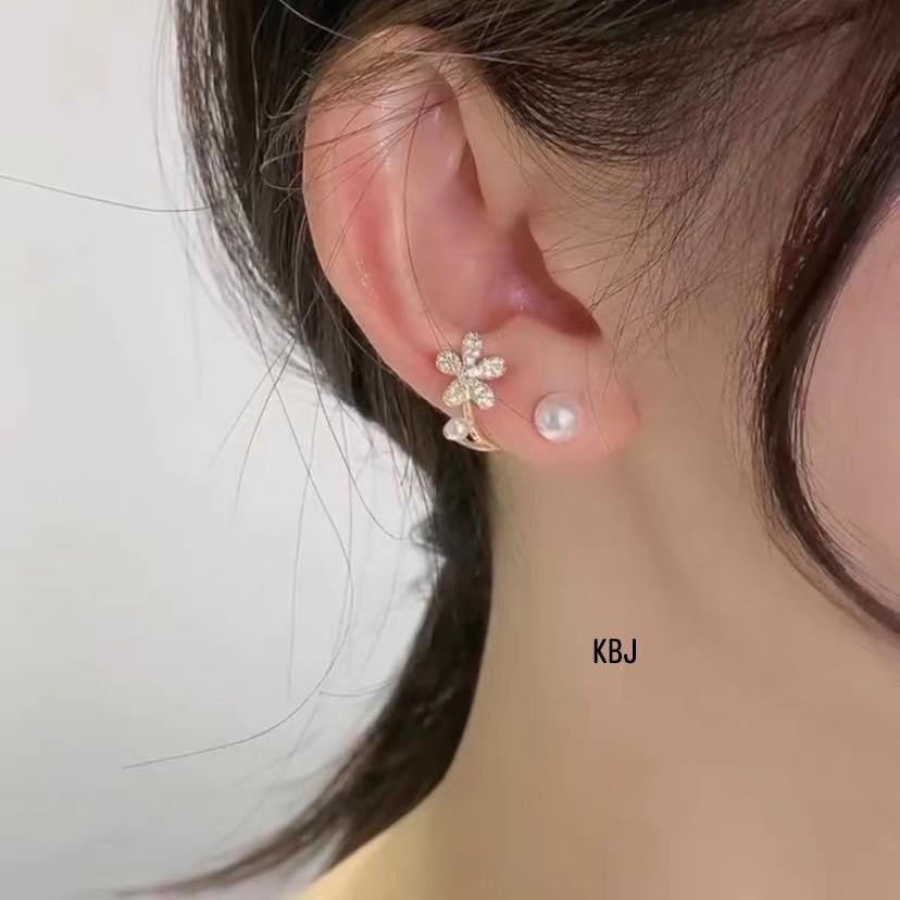 Bông tai nữ bạc thật, bông tai hoa đính trai kiểu dáng mới lạ - Kho sỉ bạc Nhất Linh