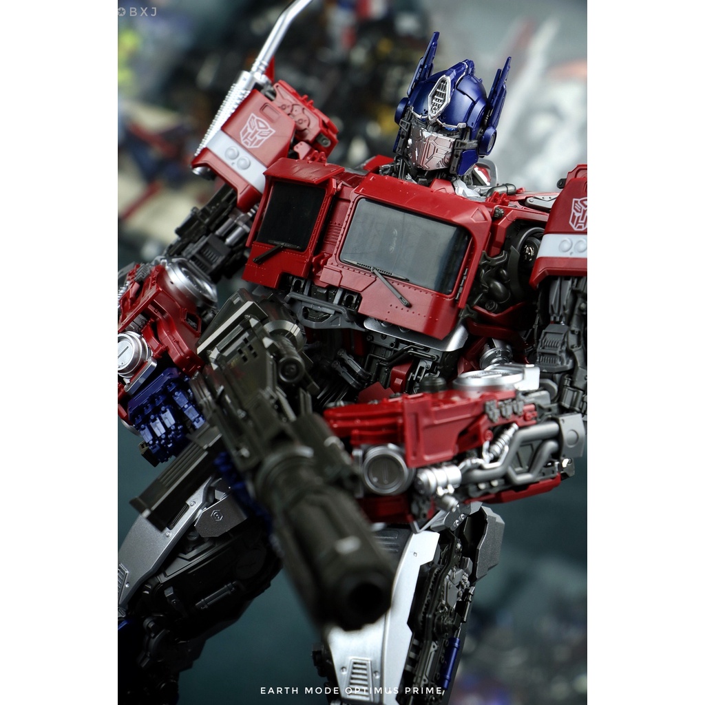 Mô hình YoloPark: Earth mode Optimus Prime PLAMO - BUMBLEBEE THE MOVIE