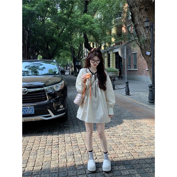 Áo sơ mi tay bồng thắt dây nơ như Triệu Lộ Tư