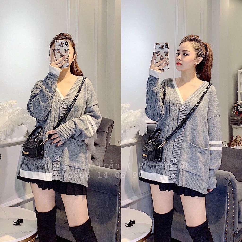 Áo khoác cardigan nữ, áo khoác form rộng nữ huy hiệu ngực kẻ tay cá tính chất len dày mặc ấm phom oversize xinh xắn | BigBuy360 - bigbuy360.vn