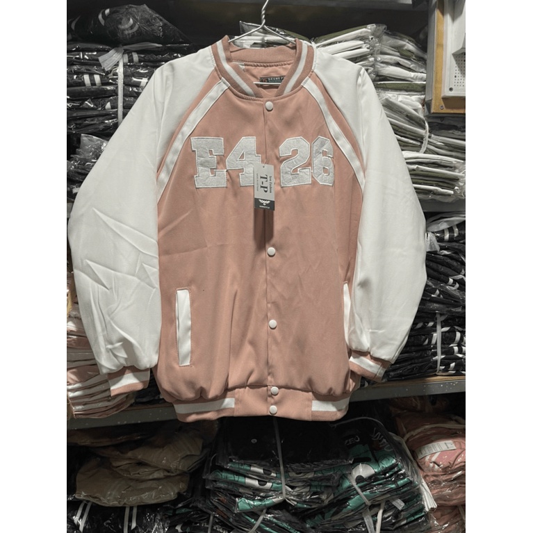 Áo Khoác Da Lộn Nữ E426 Chất Da Lộn 2 Lớp Logo Thêu Phong Cách Mới Lạ Trả Trung Form Chuẩn Che Nắng, Chắn Gió Mặc Thoải