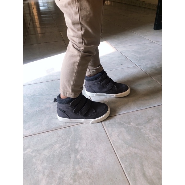 Giày Oldnavy cho bé hàng Auth. Mã 06