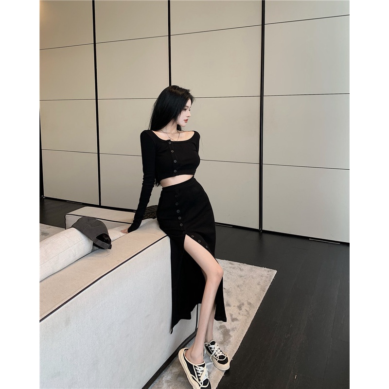 Set Chân Váy Bút Chì Xẻ Tà + Áo Dài Tay Dệt Kim