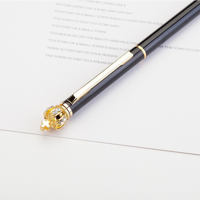 Bút bi họa tiết vương miện đính đá xinh xắn