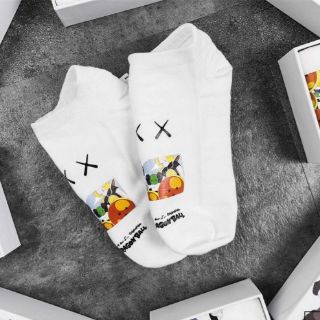 Set vớ Kaws 5 đôi ( full box)
