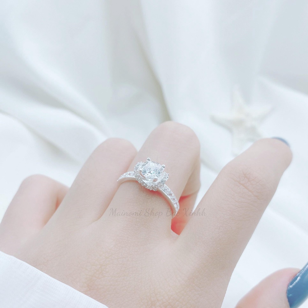 Nhẫn nữ đá cao viền gấp đá nhỏ ôm 2 bên MAINOMI mã kèm quà tặng cao cấp
