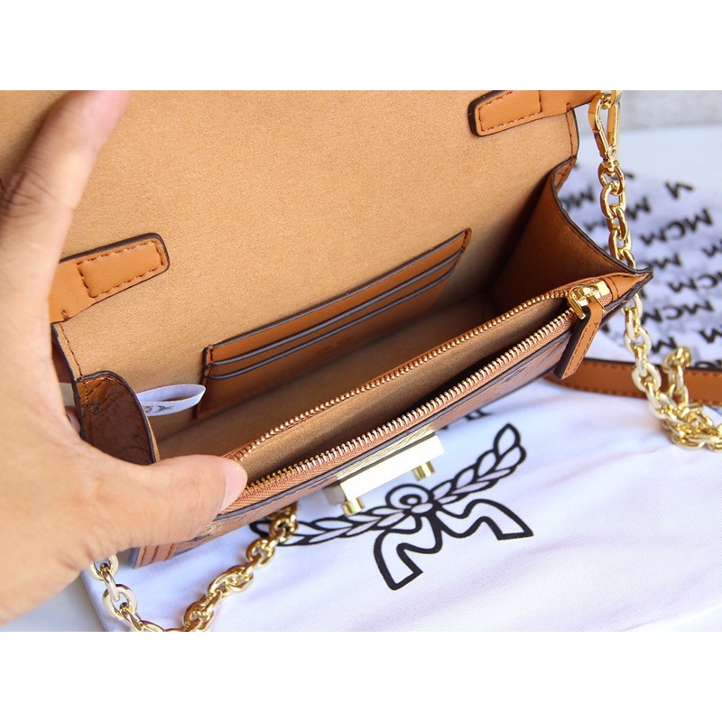 Túi đeo chéo nữ thương hiệu MCM da thật cao cấp bản quai da phối xích