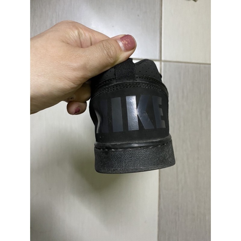 Thanh lý giày Nike chính hãng mới đi 3-4 lần