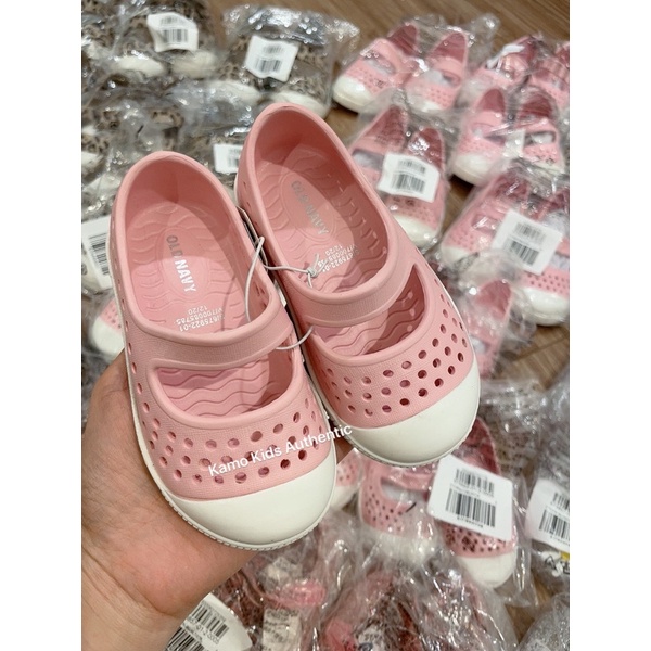 Giày siêu nhẹ Oldnavy bé gái săn sale
