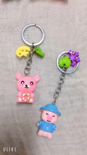Móc khoá búp bê bằng đá