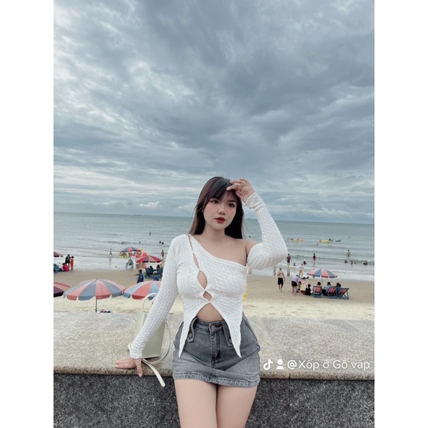 KHOSIBOHOME- Áo len croptop xẻ nhọn xinh