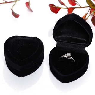 Hộp đựng nhẫn trái tim 0208