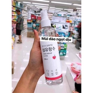 Xịt thơm quần áo Fabric Ferfume 250ml Nội địa Hàn Quốc