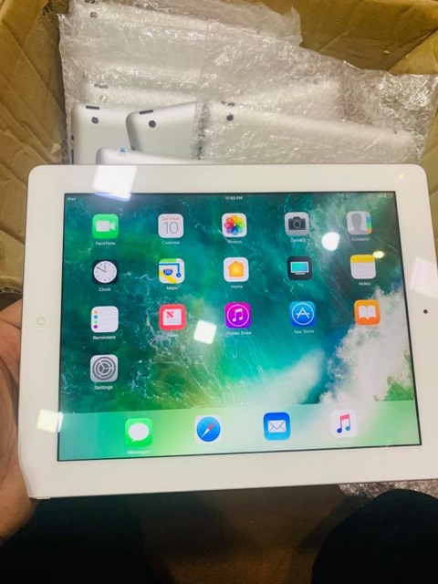 Máy tính bảng ipad 4 3G/4G + Wifi Trắng + Đen.New98-99% zin100% | BigBuy360 - bigbuy360.vn