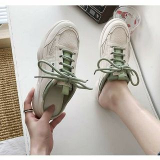 Giày thể thao hở gót 01