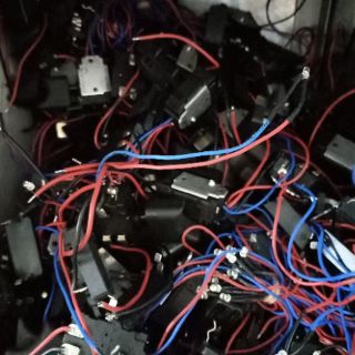 Công tắc máy khoan dùng pin
