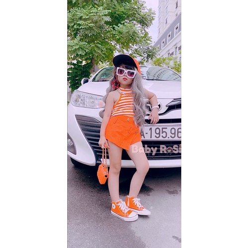 Áo yếm đóng nút cho bé