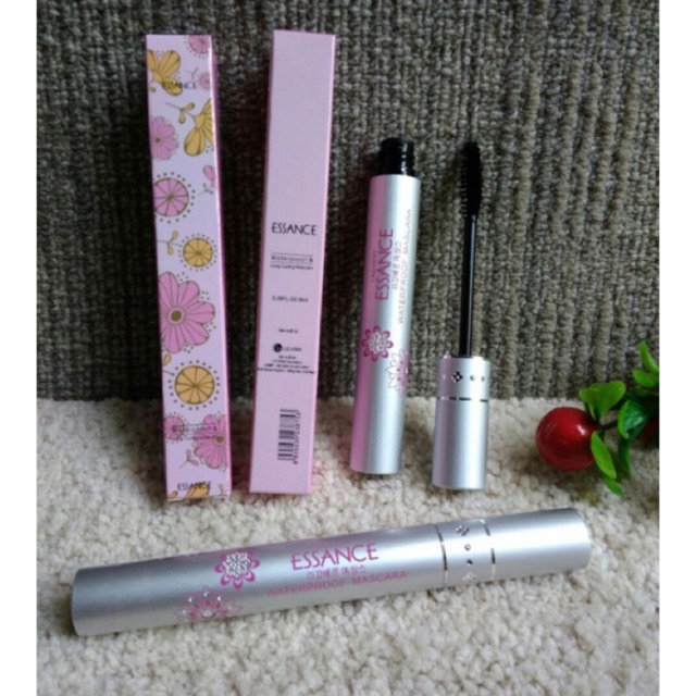 Mascara LACVERT ESSANCE dày mi, ko thấm nước